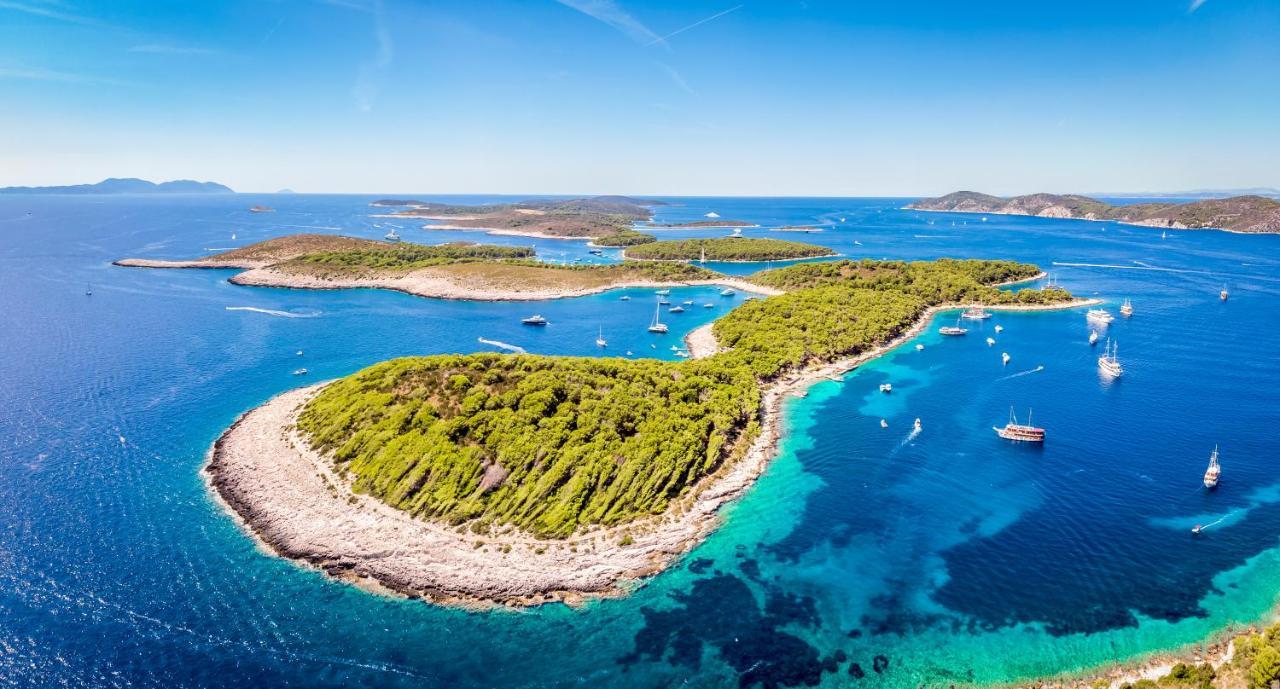 Beach Bay Hvar Hotel Hvar Town Esterno foto